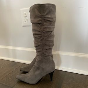 Grey women’s boots